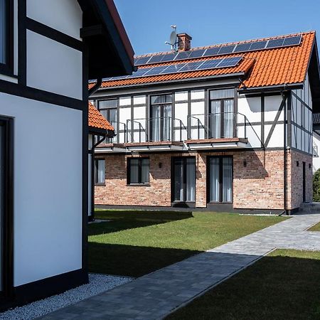 W Starym Porcie - Apartament - 2 Sypialnie Крыница-Морска Экстерьер фото